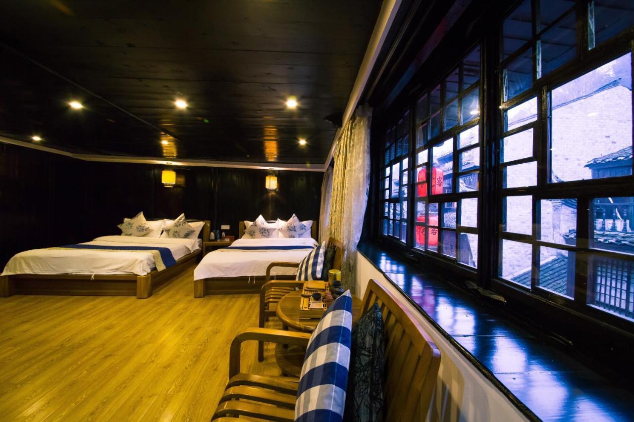 一方砚-旅拍体验民宿 Fenghuang Exterior photo