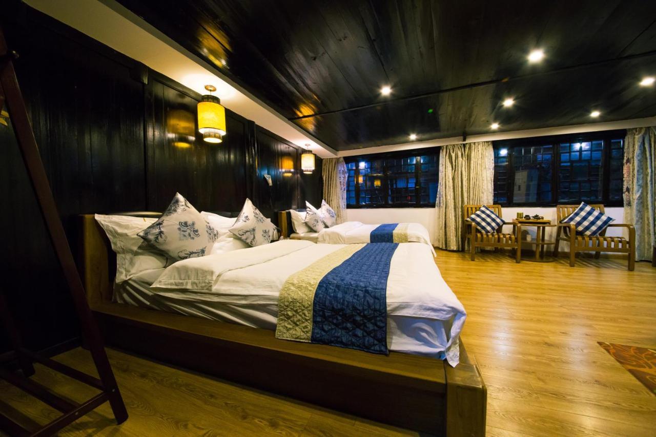 一方砚-旅拍体验民宿 Fenghuang Exterior photo